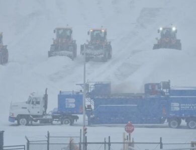 В США фіксують рекордні снігопади: мільйон будинків без світла