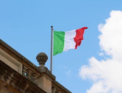 В Україну прибула перша партія енергетичного обладнання з Італії