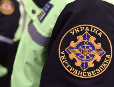 Від 30 до 50 тисяч за сліпоту інспекторів ДБР затримало посадовців Укртрансбезпеки у двох областях