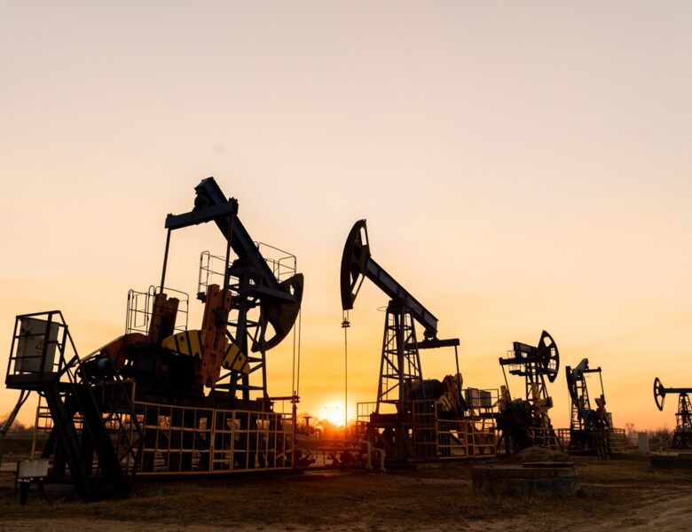 Видобуток нафти ОПЕК знизився через Іран та Венесуелу