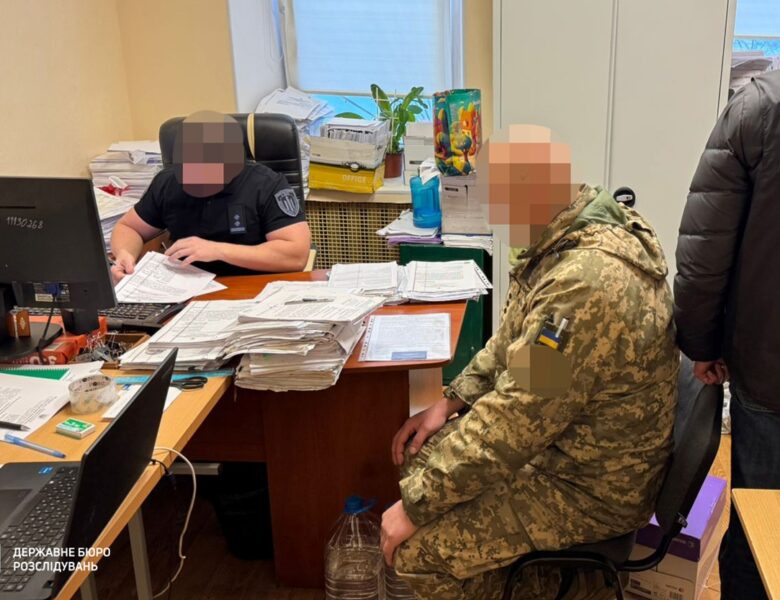 Військових посадовців Чернігівщини викрили на розкраданні пального
