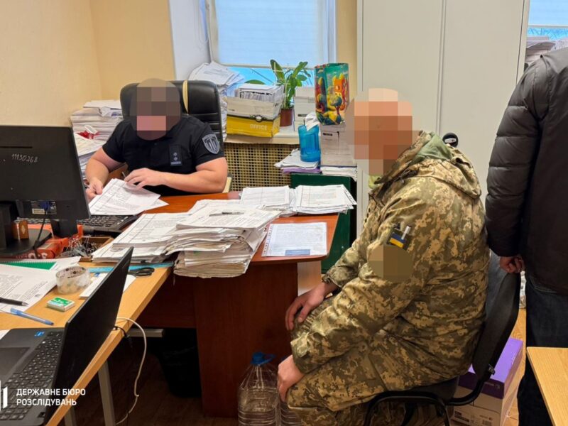Військових посадовців Чернігівщини викрили на розкраданні пального