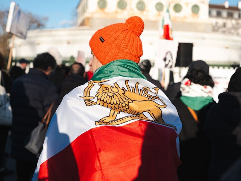 Влада Ірану намагається загасити протести виплатами у $6 на місяць