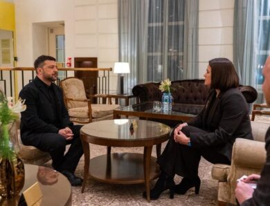 Зеленський запросив Тихановську у Київ