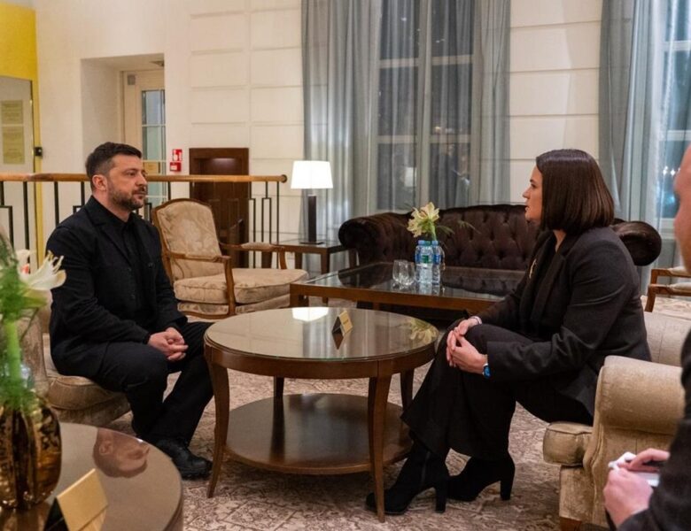 Зеленський запросив Тихановську у Київ