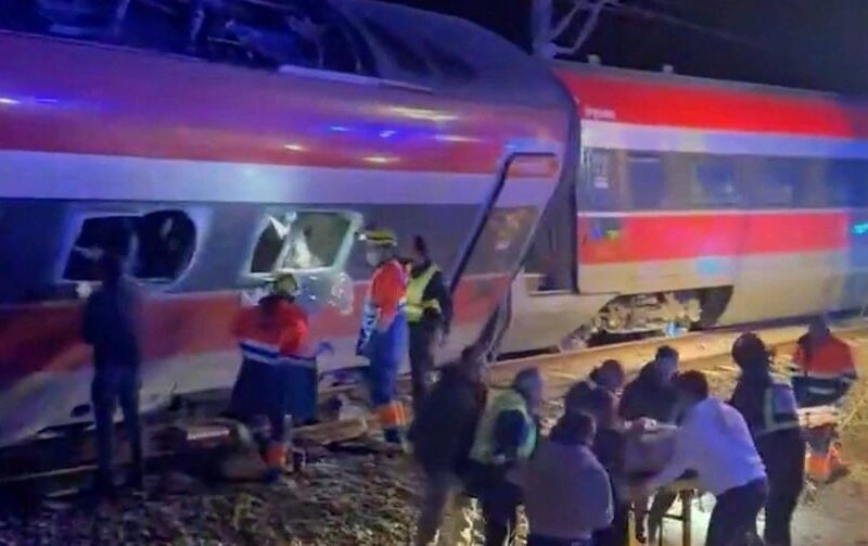 Зіткнення швидкісних потягів в Іспанії: деталі трагедії