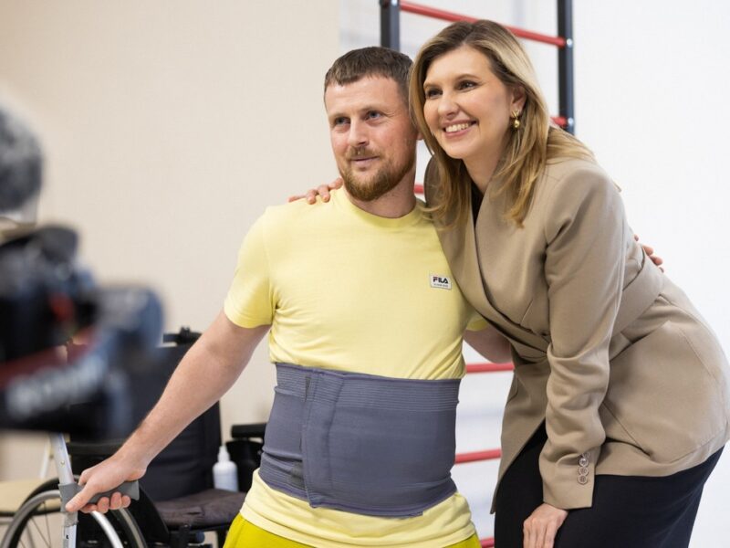 На Хмельниччині Олена Зеленська відвідала заклади, де надають реабілітаційну допомогу