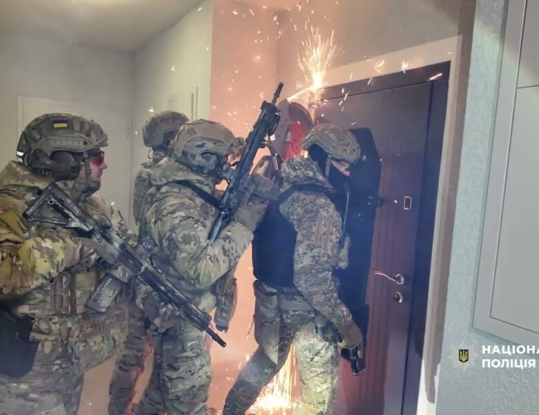 Екс-«смотрящі» Київського СІЗО створили банду викрадачів і грабіжників