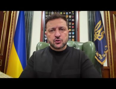 Володимир Зеленський у вечірньому зверненні подякував українським рятувальникам