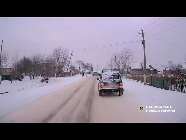 На Буковині під час затримання дезертира поліцейські використали табельну зброю: потерпілих немає