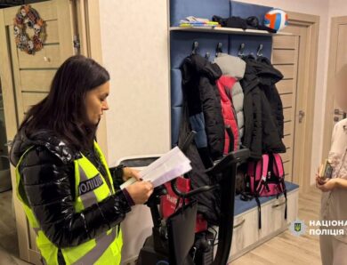 Нелегальна міграція іноземців та їх легалізація в Україні: поліцейські припинили злочинну схему