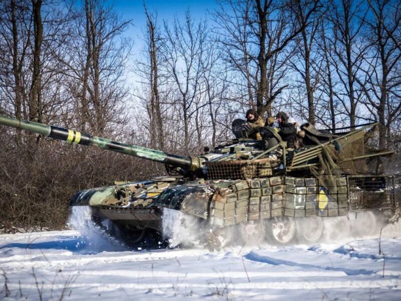 Активні бої тривають на трьох напрямках – Генштаб