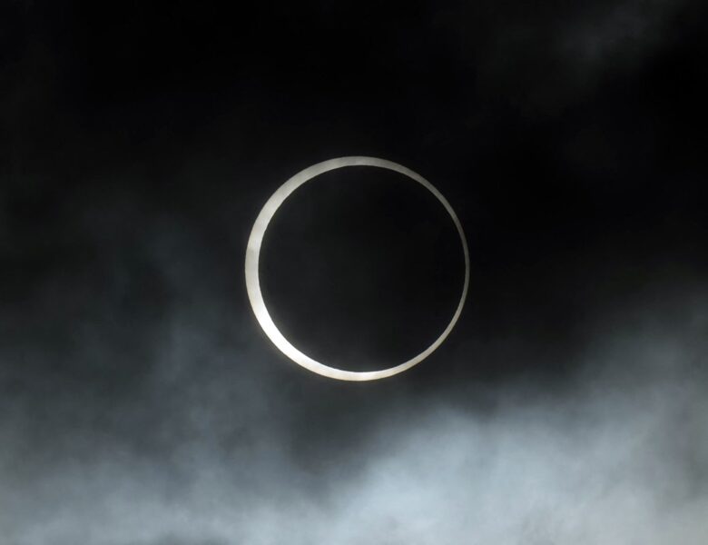 Антарктиду накриє кільцеподібне затемнення