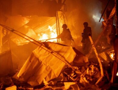 Атака дронів на Одесу: пошкоджена 9-поверхівка