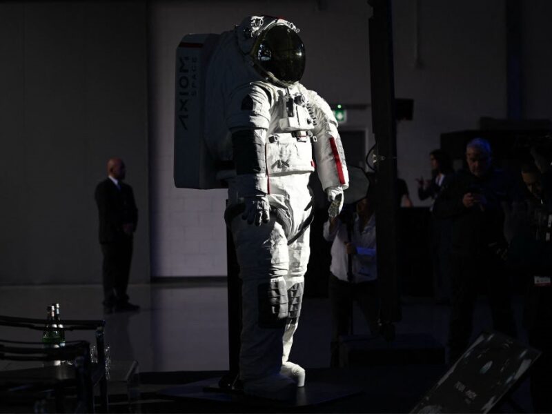 Axiom Space залучила $350 млн на розробку скафандрів та “заміну” МКС