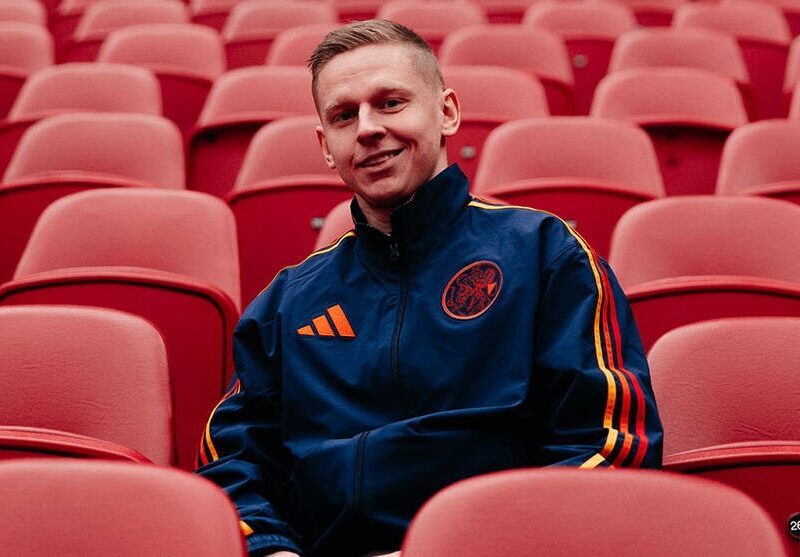 Аякс узяв Зінченка в резерв на перший його матч