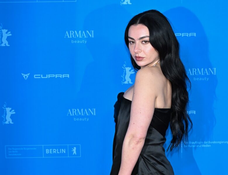 Charli XCX висловила підтримку Україні