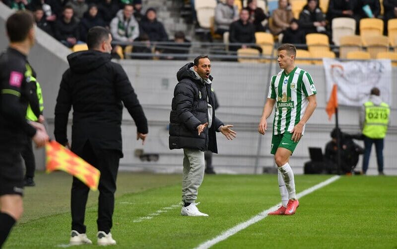 Дебют у УПЛ обернувся для тренера Карпат неприємним досягненням