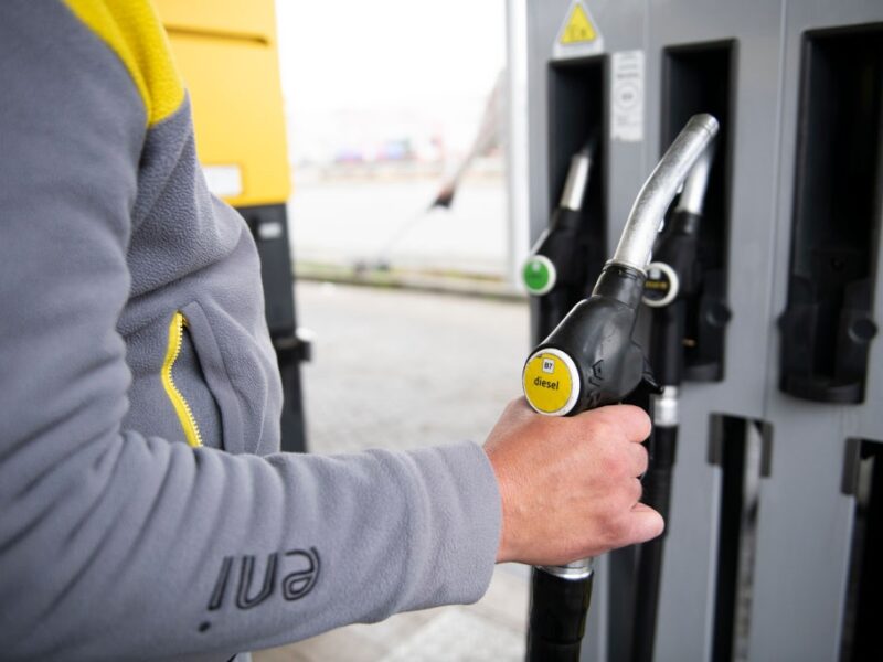 Диверсії в Польщі та погрози Угорщини: чи загрожує Україні дефіцит пального