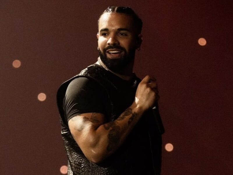 Дрейк програв $1 мільйон на Супербоулі