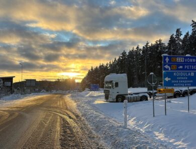 Естонія тимчасово закриє нічний рух на кордоні з РФ