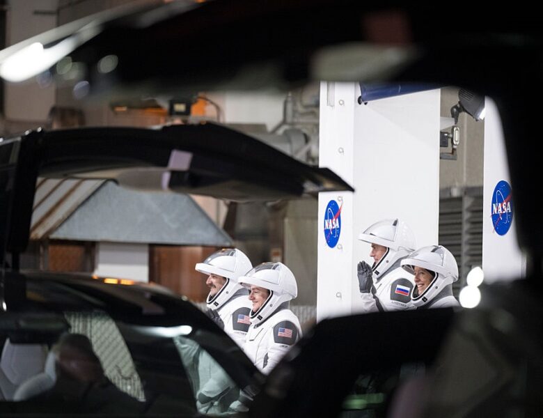 Falcon 9 доправив чотирьох астронавтів на МКС