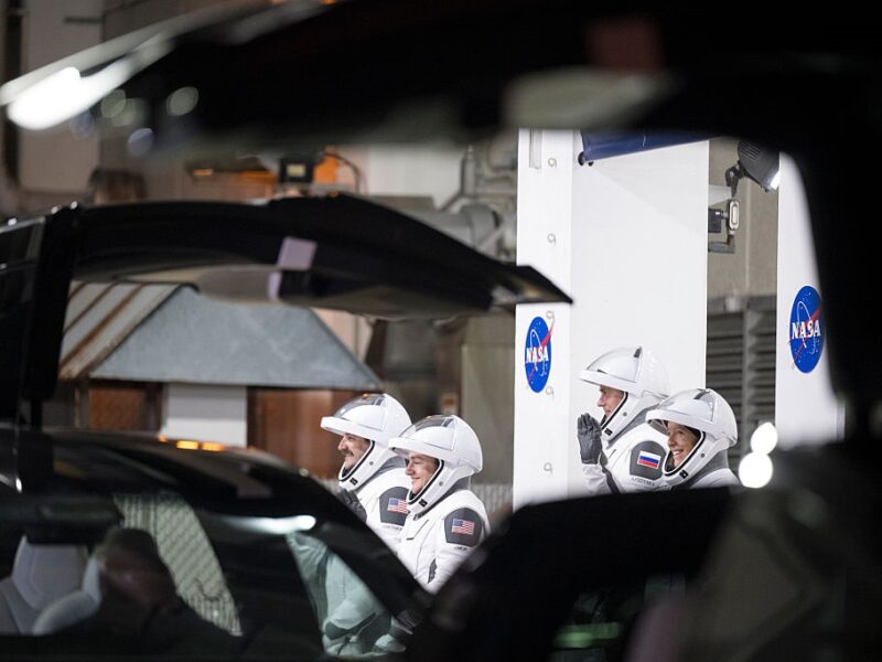 Falcon 9 доправив чотирьох астронавтів на МКС