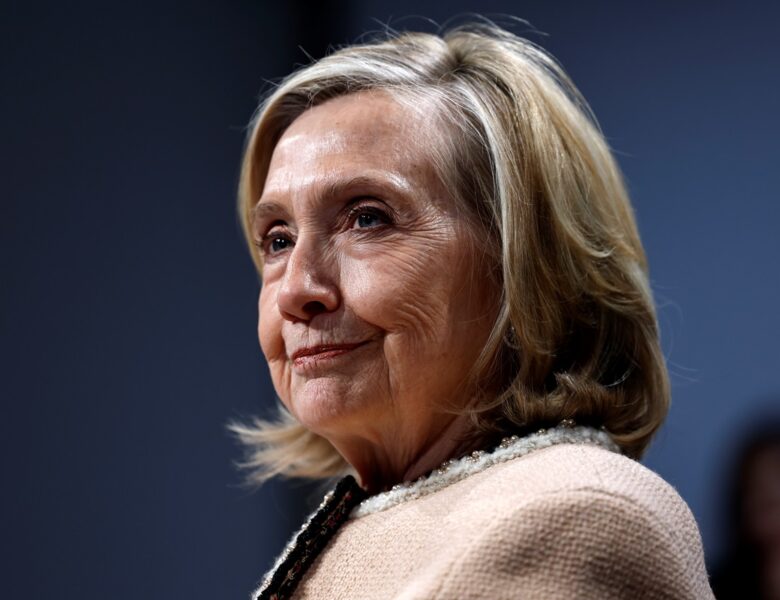 Гілларі Клінтон дала свідчення у Конгресі по справі Епштейна