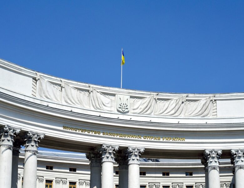 Глава МЗС Гани вперше приїхав в Україну