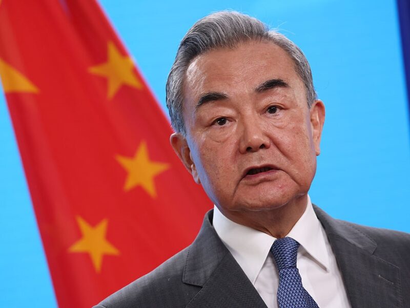 Глава МЗС Китаю анонсував європейське турне