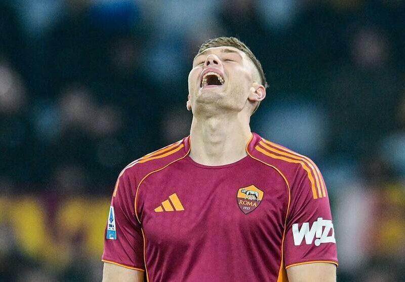 Кадрове рішення: Довбик не зіграє в Лізі Європи