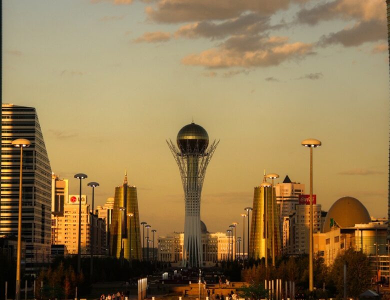 Казахстан запровадив мовний іспит для отримання посвідки на проживання