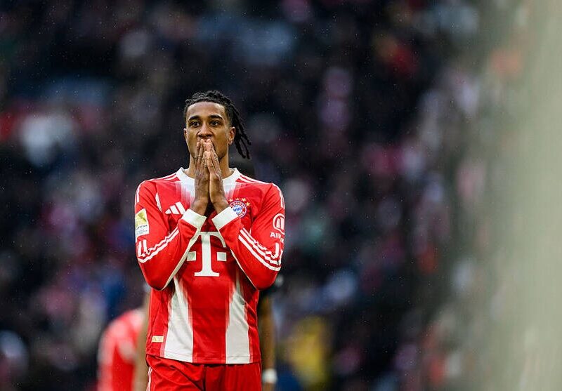 Кілька провідних команд Англії стежать за ситуацією навколо Олізе