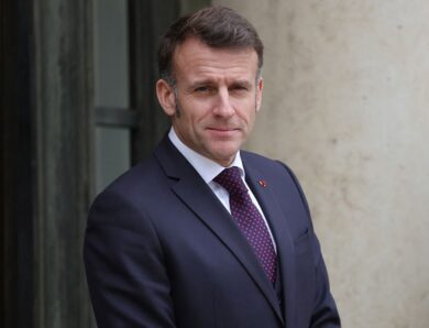 Макрон заявив про підготовку до діалогу з Кремлем