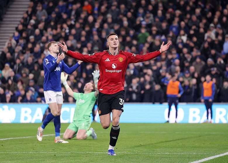 Манчестер Юнайтед виявився сильнішим за Евертон без українця