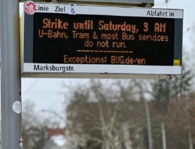 Майже по всій Німеччині через страйк на два дні зупинився транспорт
