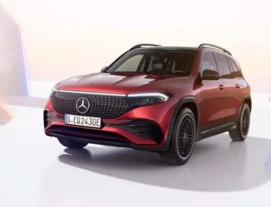 Mercedes-Benz втретє відкликає кросовери EQB через ризик займання батареї