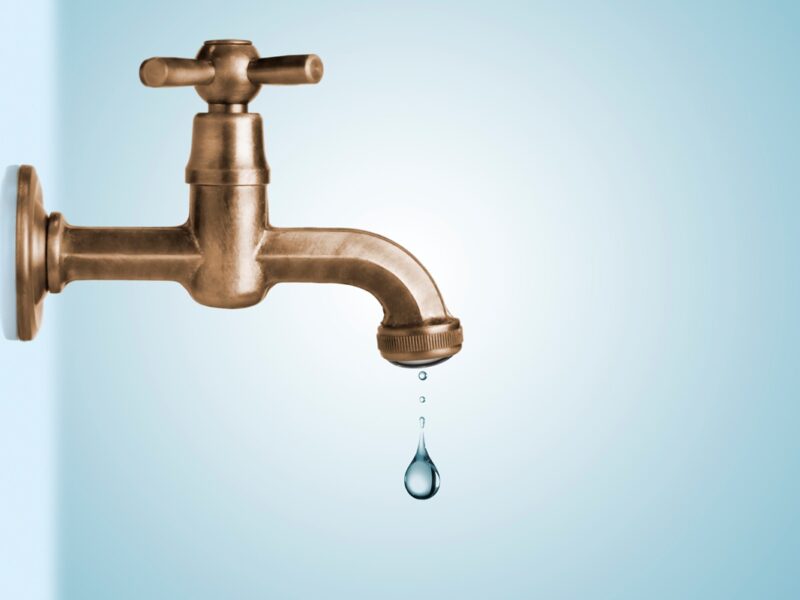 Мешканців Мукачева просять запастися водою через аварію водогону