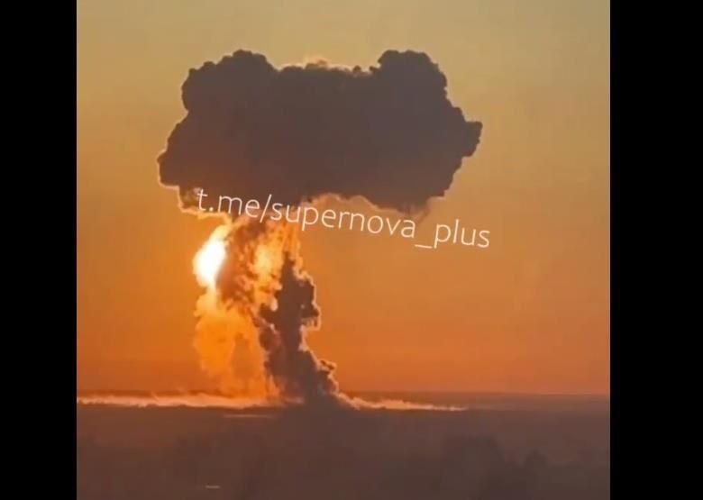 На аеродромі Енгельс потужні вибухи – соцмережі