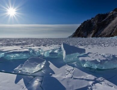На Байкалі провалився під лід УАЗ із китайськими туристами, семеро загиблих
