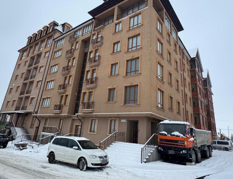 На Буковині рятувальникам “подарували” квартири без стелі, води та газу