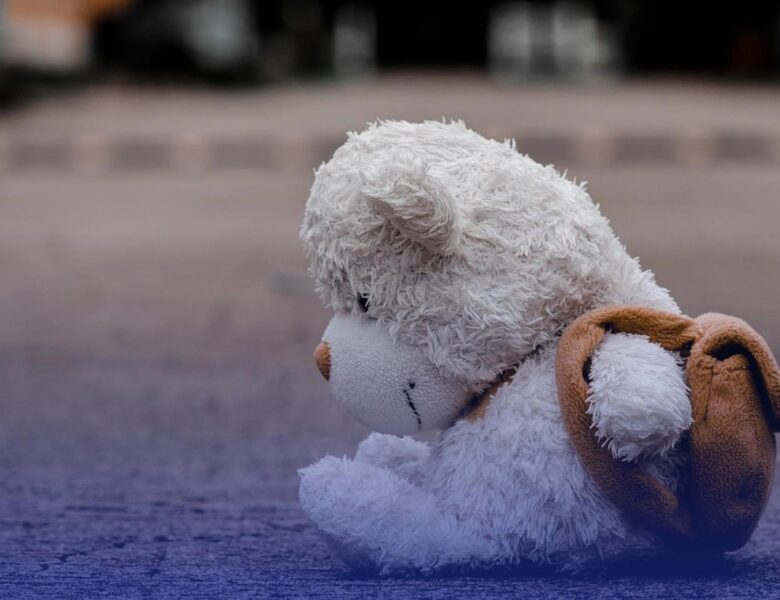 На Дніпропетровщині батьки-вихователі били та морили голодом дітей