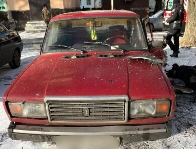 На Дніпропетровщині в автомобілі вибухнула граната, загинув чоловік