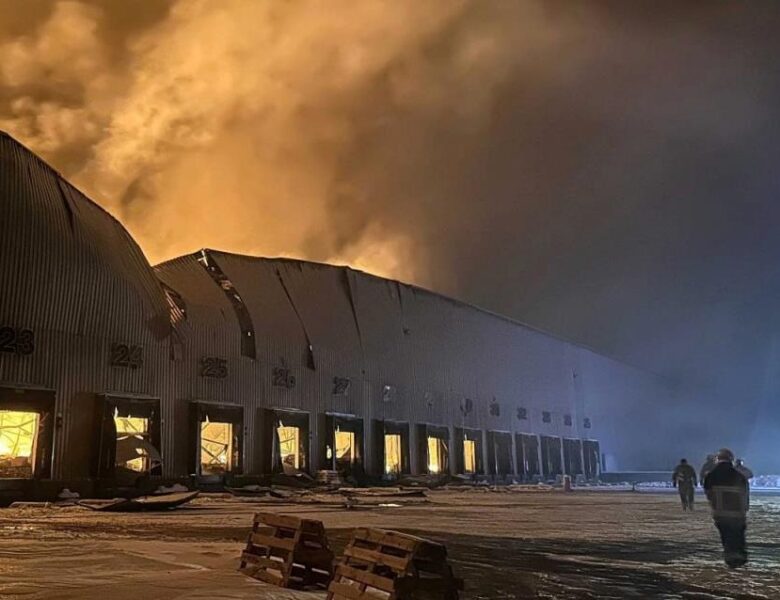 На Київщині горять склади Рошен – соцмережі