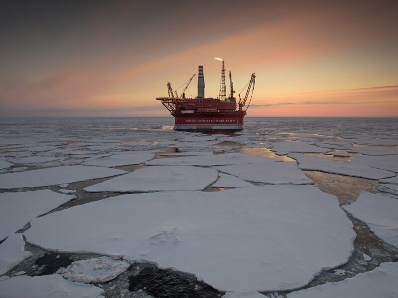 Нафтові компанії Росії змушені скорочувати обсяги буріння – ЗМІ