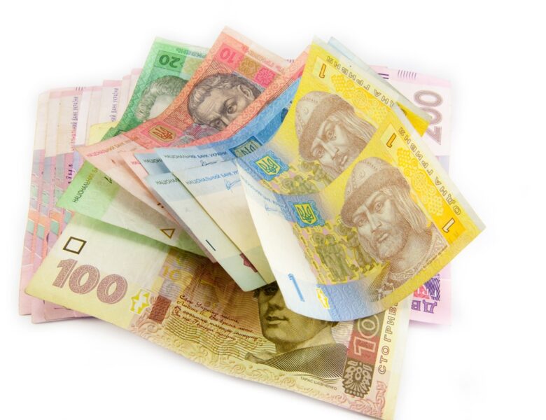 Нацбанк остаточно замінить на монети старі банкноти малого номіналу