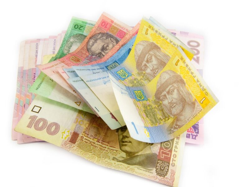 Нацбанк остаточно замінить на монети старі банкноти малого номіналу