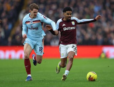 Названа оцінка Ярмолюка за матч АПЛ проти Астон Вілли