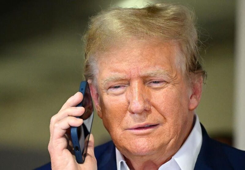 Невідомий в ефірі розкритикував суд США: у мережі підозрюють Трампа