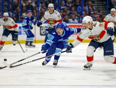 НХЛ: Тампа, Кароліна та Вегас святкують перемоги